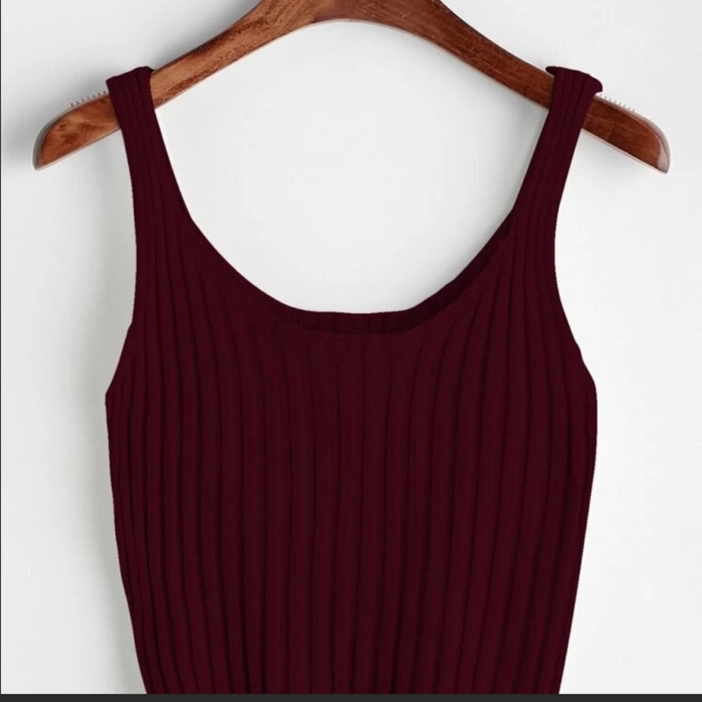 Maroon crop top